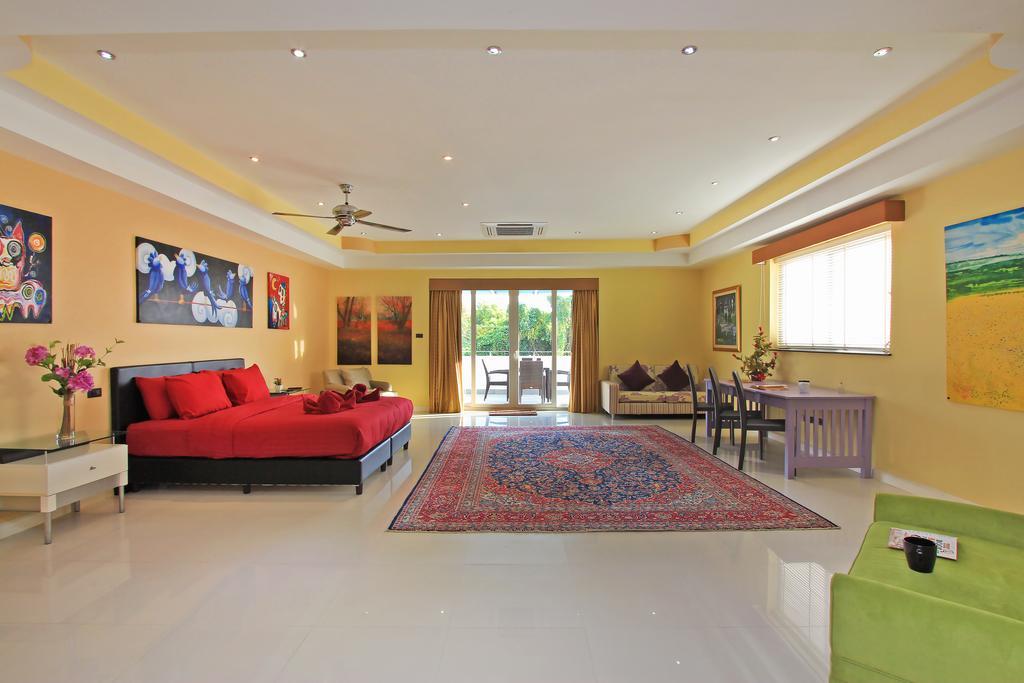 Sharrow Bay Villa Pattaya Eksteriør bilde